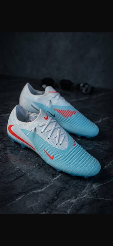 NIKE PHANTOM 